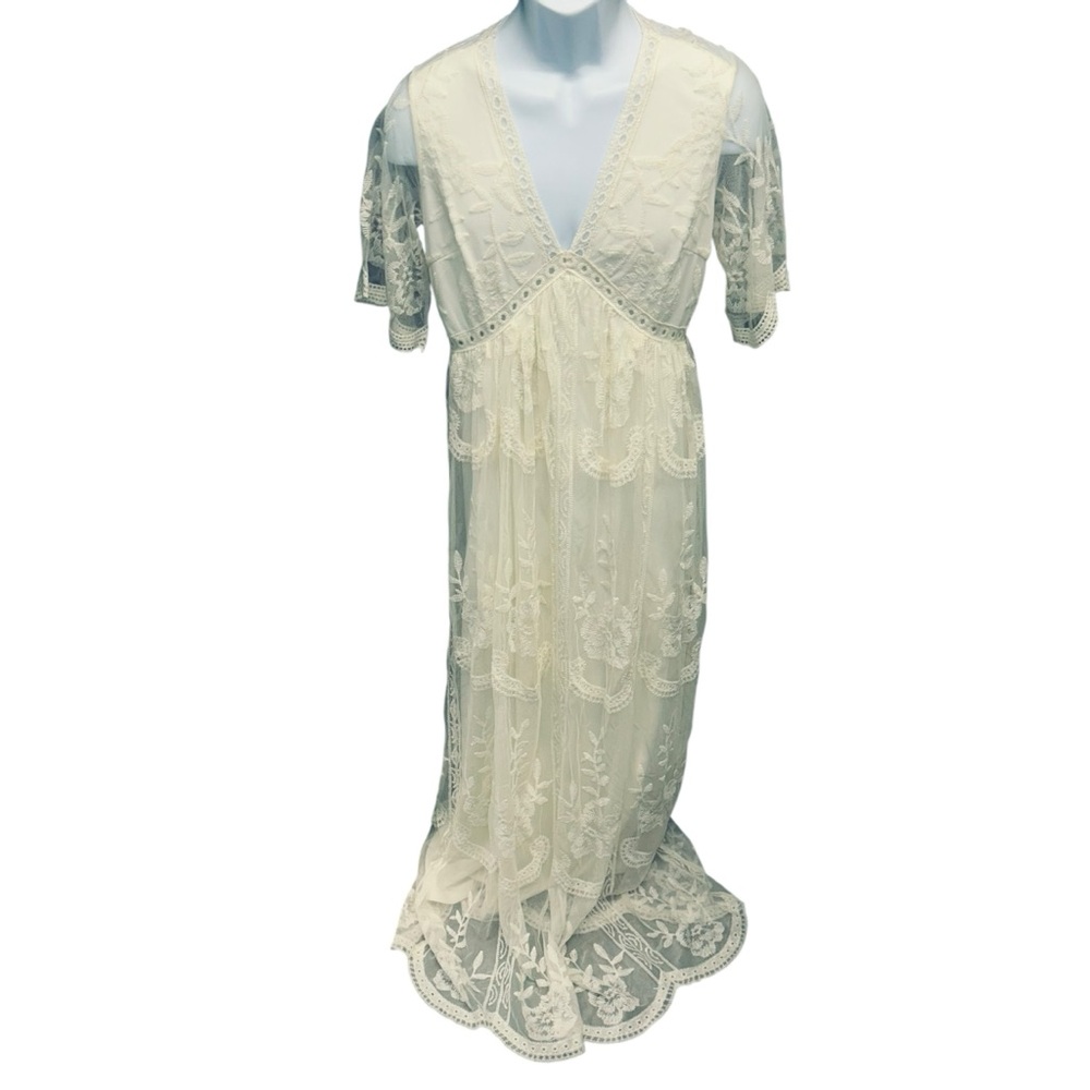 Elegant Cream Lace Maxi Dress size medium - Picture 5 of 12